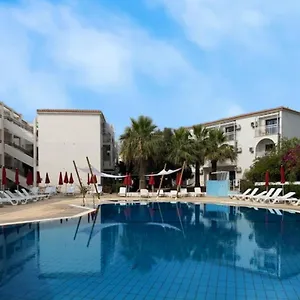 amore-hotel-apartments.protaras-cy-hotels.com/