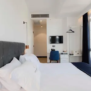 Hotels And Suites Platine Отель